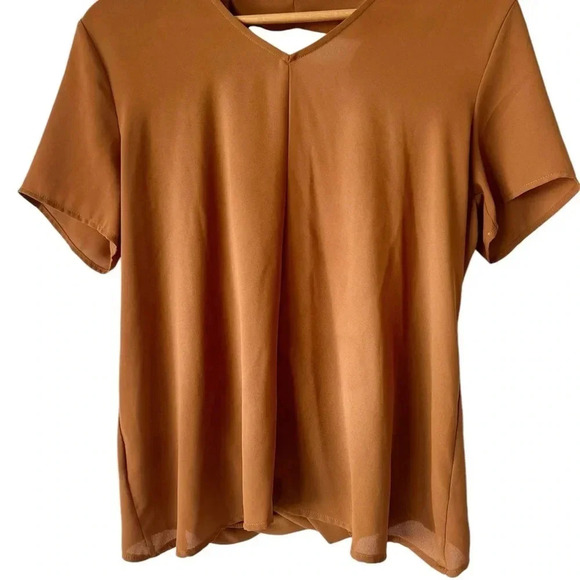 Lush Short Sleeve Open Twisted Back Top - Picture 3 of 10